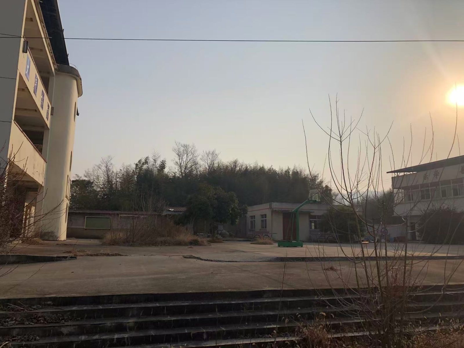 花园小学现场图片