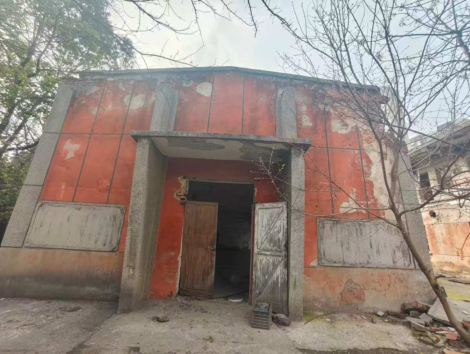 原安庆市园艺场果酒罐头加工厂车间及配套房屋现场图片
