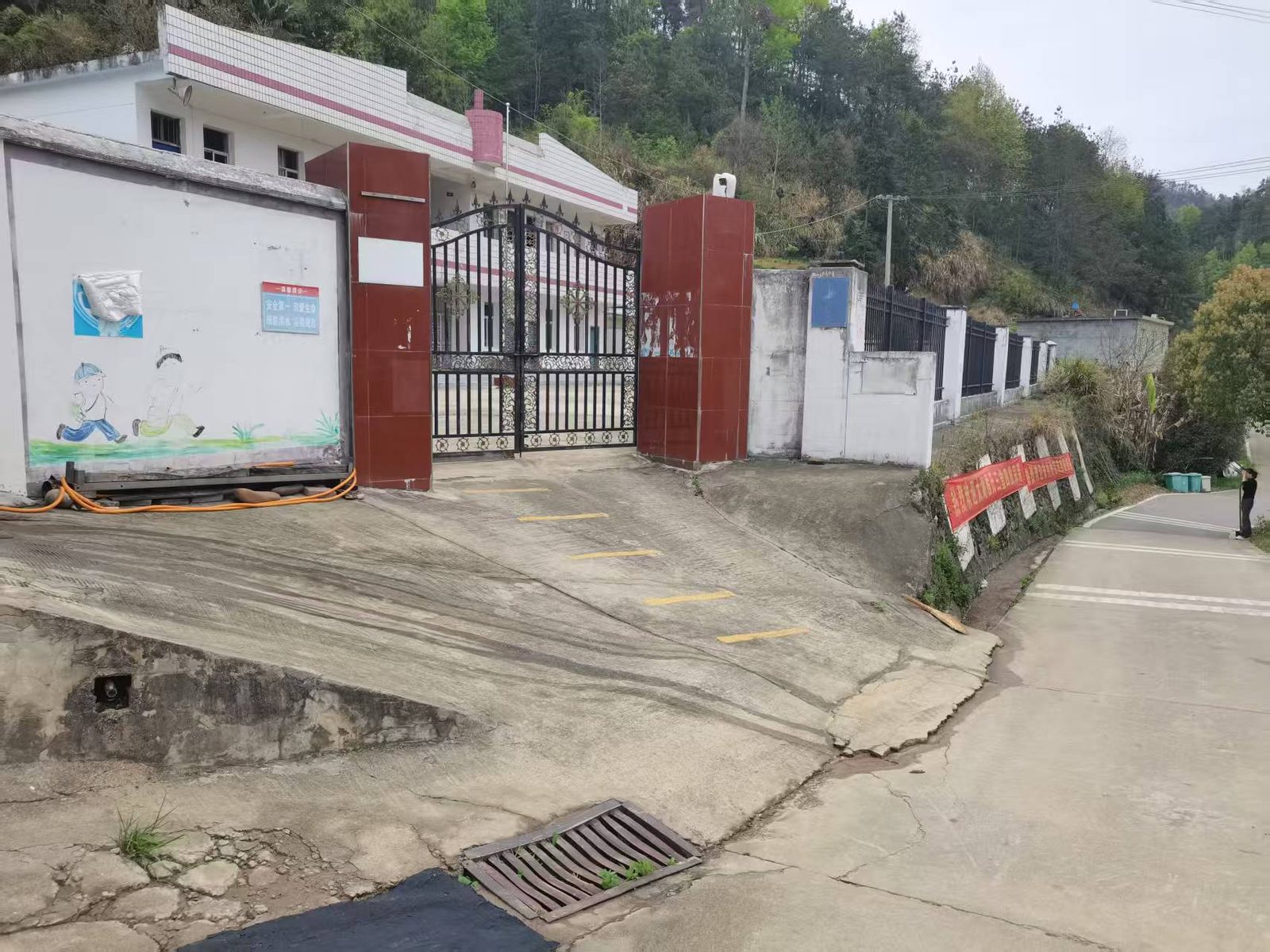 蔡畈小学现场图片