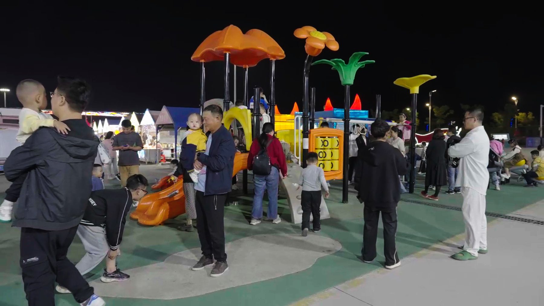 安庆滨江夜市图4