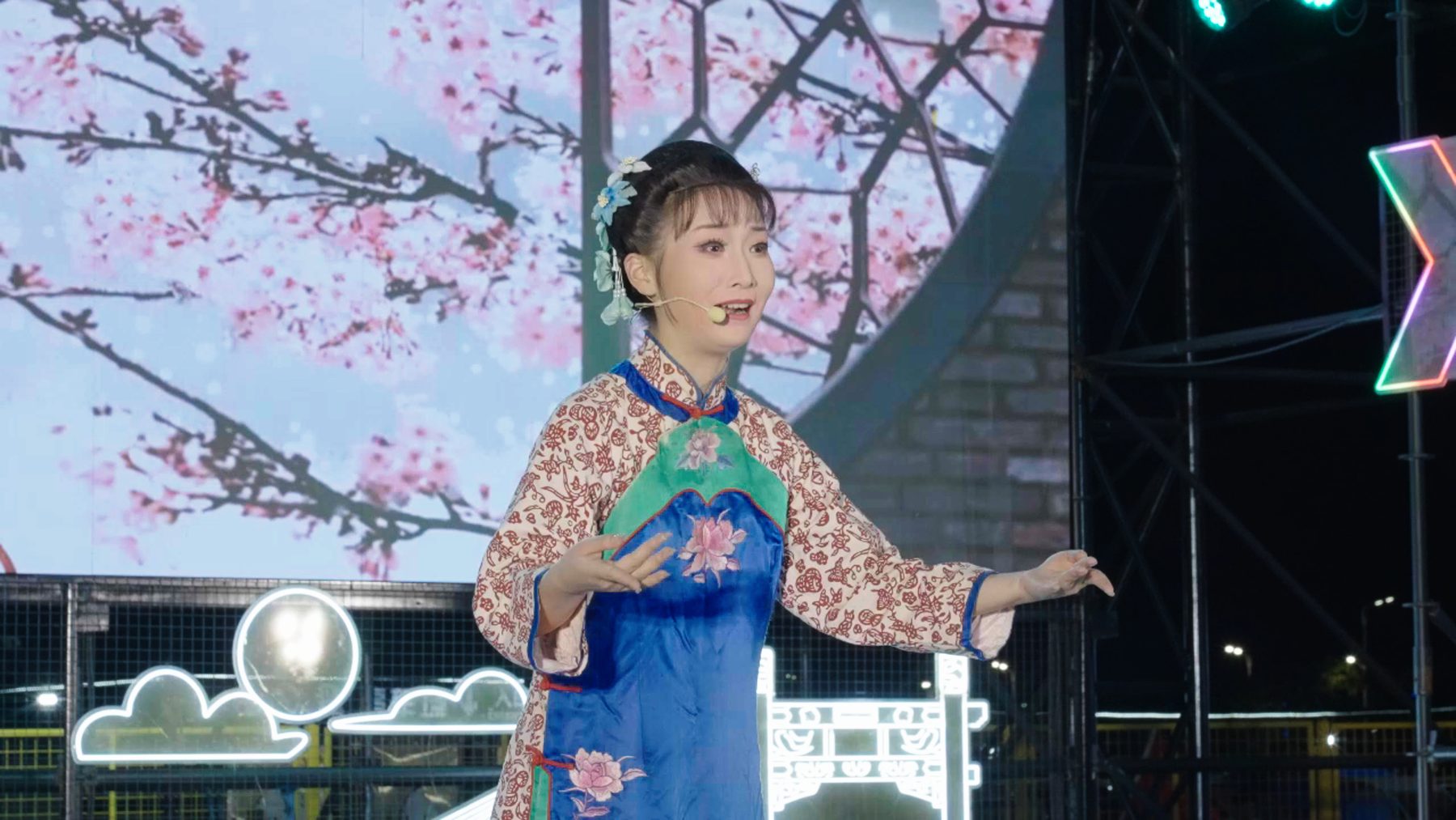 安庆滨江夜市图54