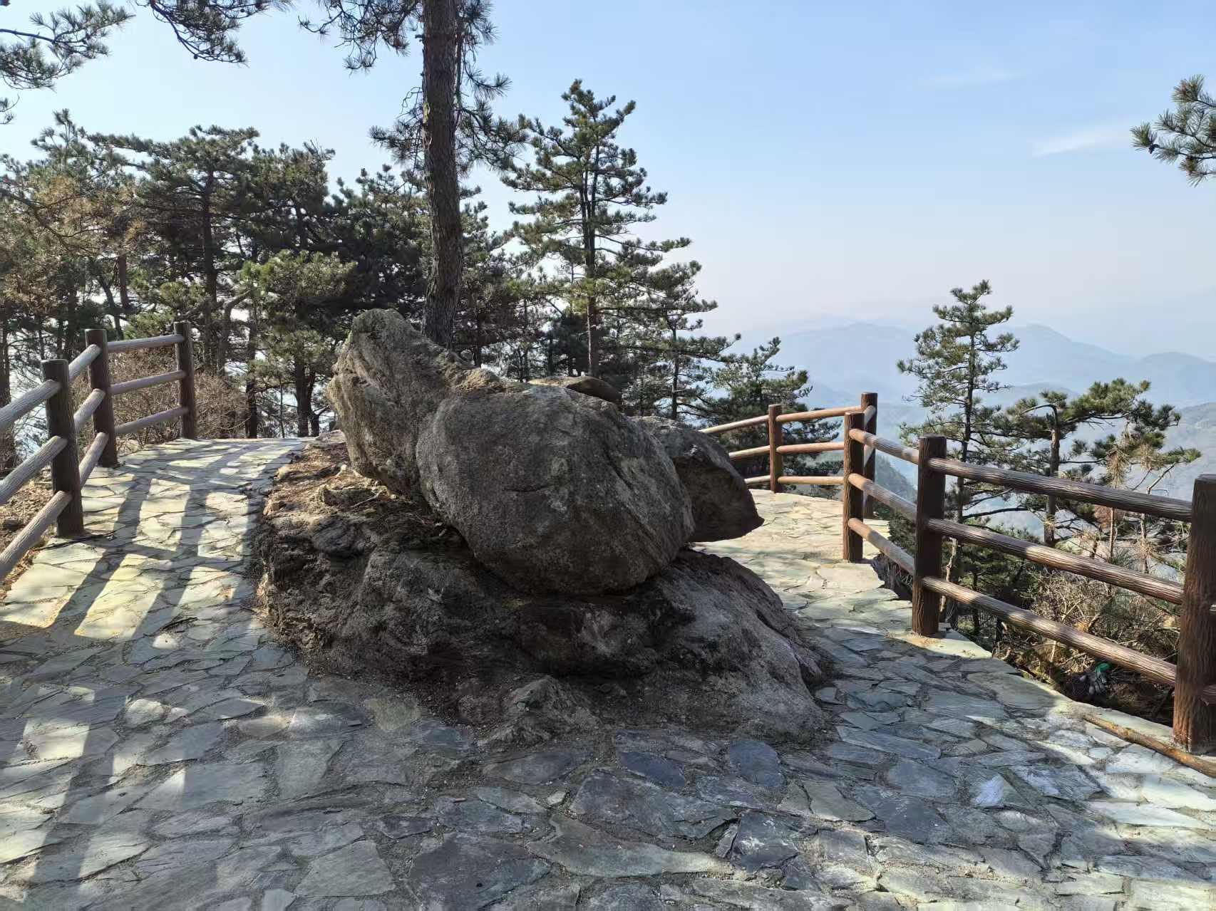 大猫岩和小猫岩景点图8