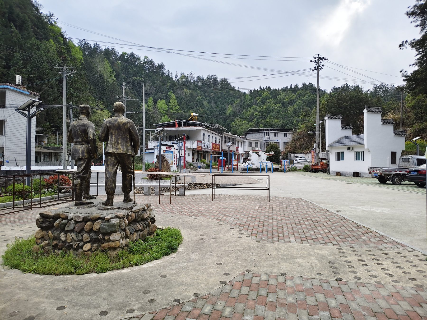黄岗村黄牸乡抗日游击队纪念广场图2