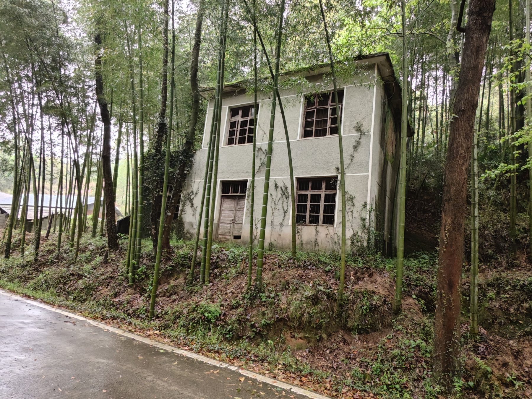 马龙村旧供电所图3